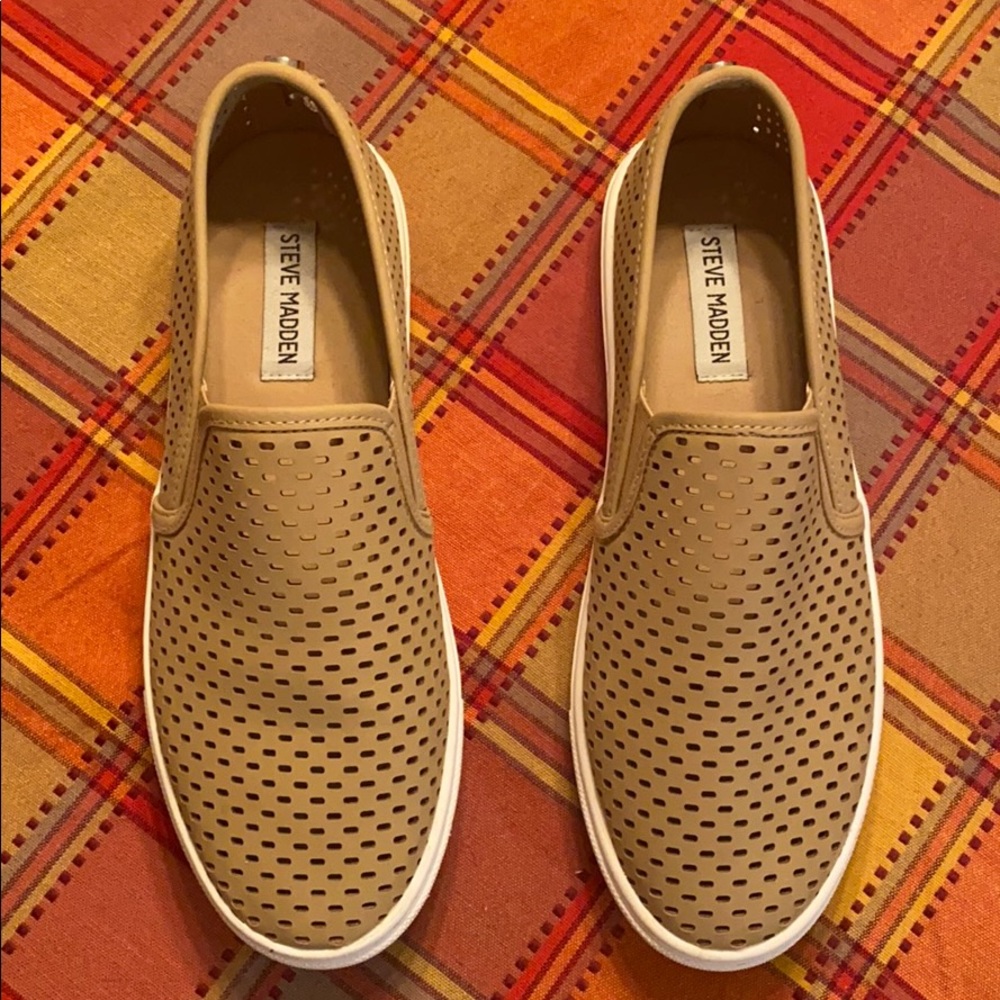 Steve Madden Elouise Sneaker